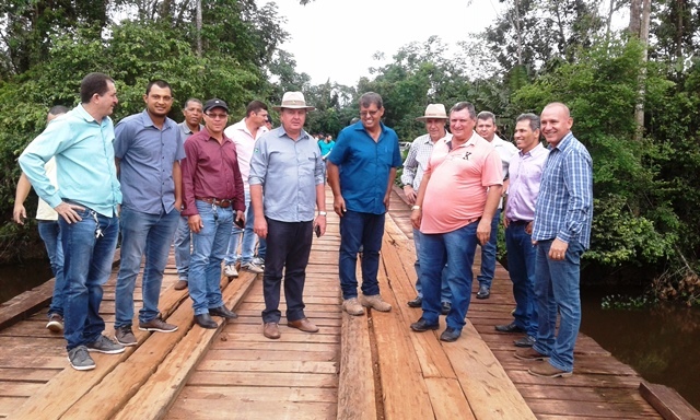 Produtores rurais de Pimenteiras pedem substituição de ponte onde já caíram dois caminhões