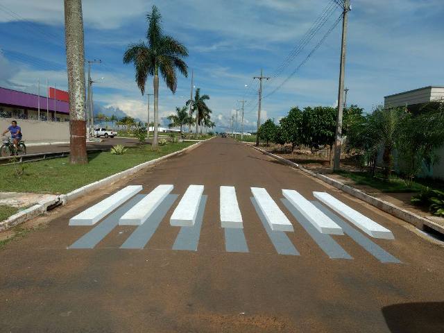 Secretaria de trânsito de Vilhena instala faixa de pedestre pintada em 3 D que ganhou destaque no Brasil