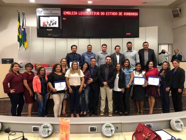 Deputado Leo Moraes homenageia conselheiros tutelares em audiência pública na Assembléia
