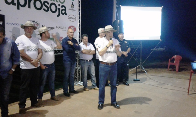 Prefeito faz apelo para que agricultores agreguem valor ao grão produzido em Cerejeiras