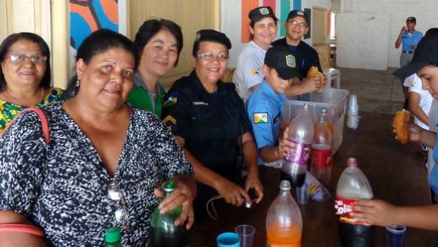 Única mulher em atuação na cidade, policial militar recebe homenagens ao se aposentar em Cerejeiras