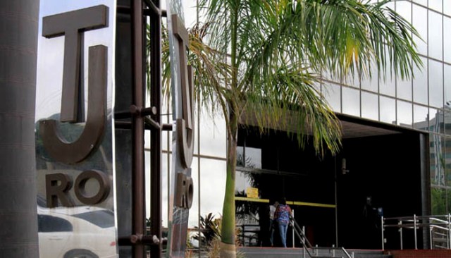 TJ de Rondônia autoriza transexual a mudar de nome e fazer documentos usando a nova identidade