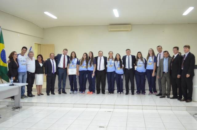 Medalhistas dos Jogos Escolares da Juventude são homenageadas na Câmara Municipal de Vilhena