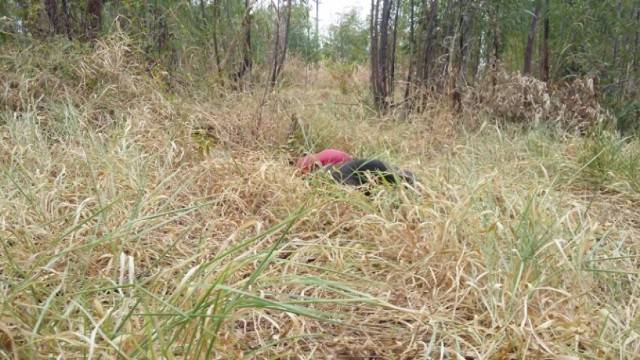 Corpo de homem é encontrado em estrada rural de Chupinguaia; polícia aguarda chegada de perito