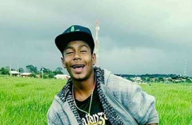 Amigo diz que rapaz de 18 anos foi assassinado a tiros em Chupinguaia por causa de celular roubado