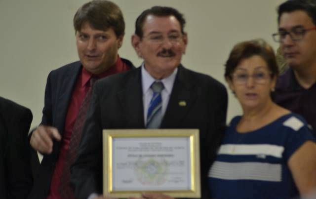 Vereador homenageia juiz de paz e professor pioneiro com título de Cidadão Honorário de Vilhena 