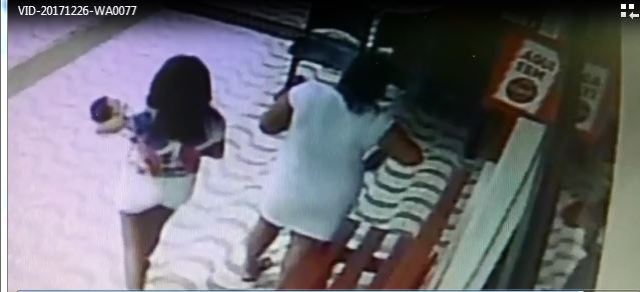 Assista: câmera de farmácia filma mulher furtando celular em Chupinguaia e vídeo viraliza no WhatsApp