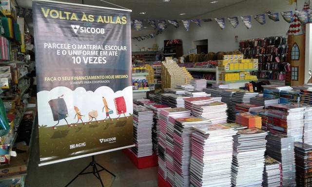 Em Cerejeiras, cooperativa financeira lança microfinanciamento para compra de material escolar