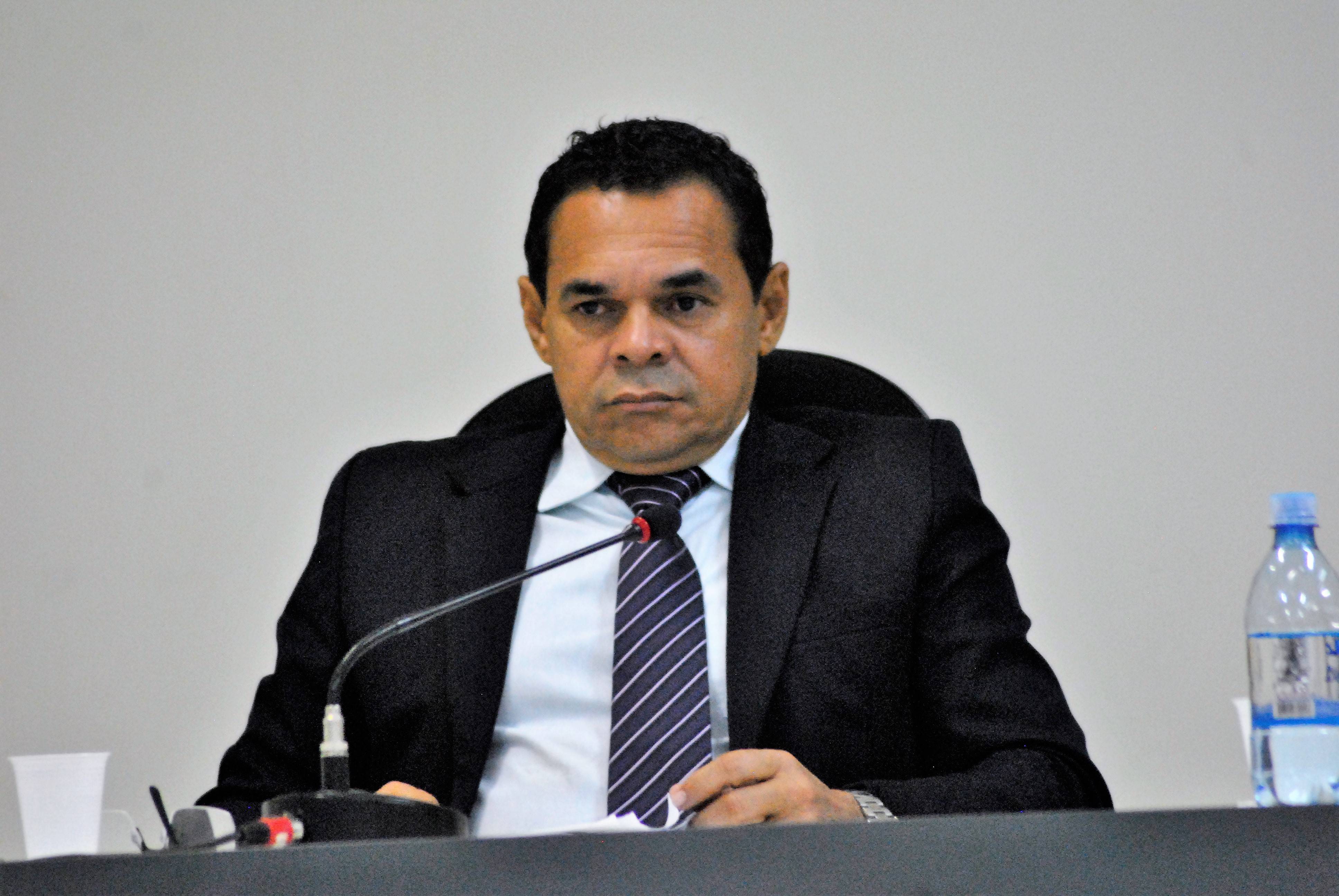 Seis meses após afastamento de vereador, inquérito não está concluído e CPI se arrasta em Vilhena