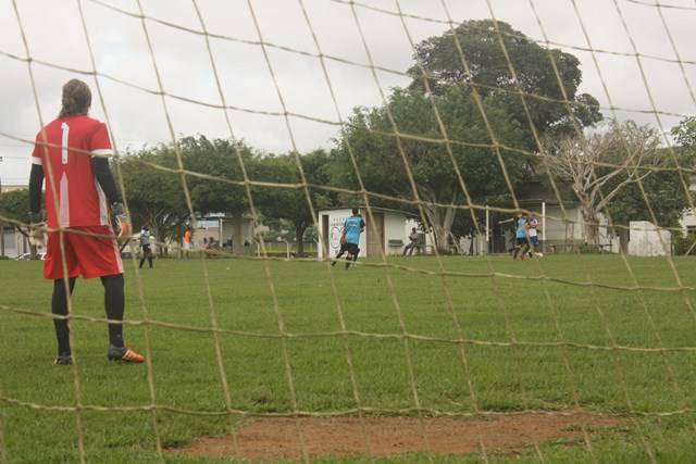 Em ritmo acelerado:  Fábio Luiz comanda treino coletivo do VEC no Clube dos Estados