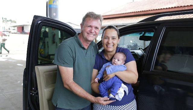 Durante encontro casual na região central de Rondônia, deputados vilhenenses dão exemplo de civilidade