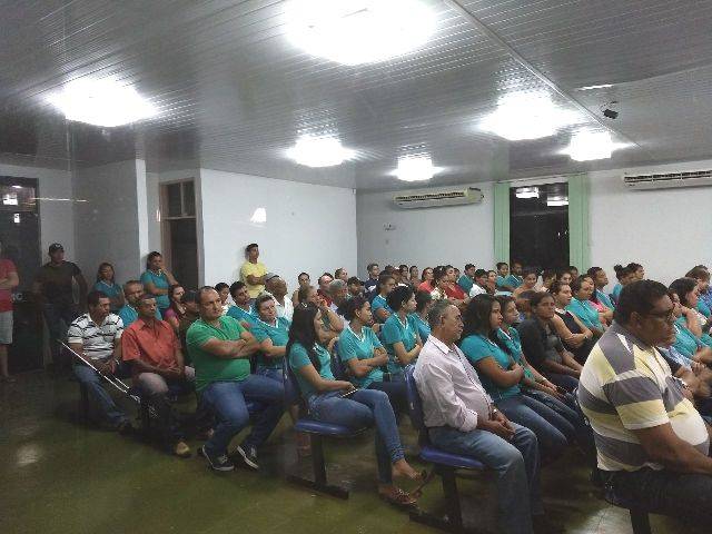 Cerejeiras: população lota Câmara, mas vereadores se calam sobre benefício que eles criaram para si mesmos