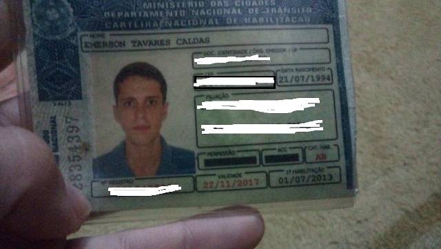 Jovem de 23 anos morre após atingir carreta boiadeira em Vilhena; colega consegue frear e escapa  