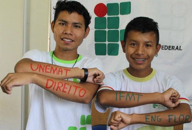 Estudantes indígenas de etnia da região são aprovados em vestibular de Direito e engenharia florestal