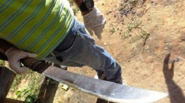 Casal homoafetivo briga e cozinheiro fica em estado grave após ser atingido por “facãozada” em Chupinguaia