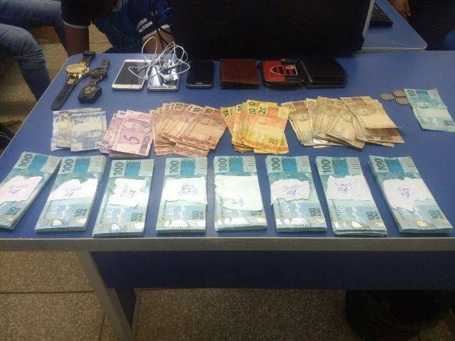 Três adolescentes são presos com quase R$ 50 mil em notas falsas em Vilhena; dois são do Mato Grosso