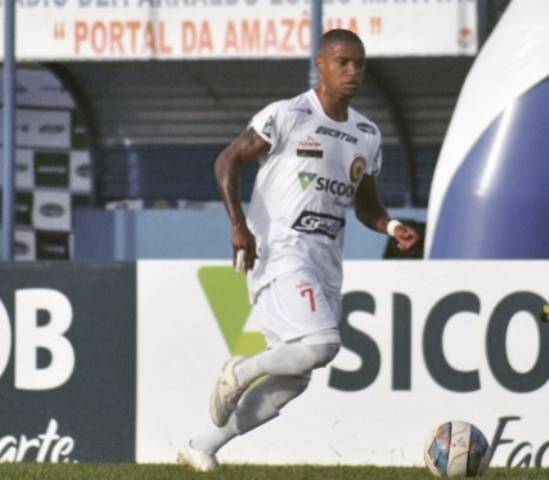 Chamado de “macaco” por torcedores, jogador do VEC deve acionar polícia após ataque racista em Vilhena
