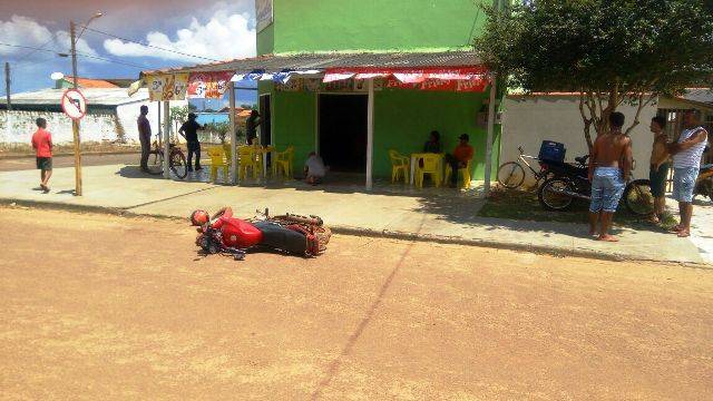 Vilhena: após troca de socos, homem tenta matar outro, mas acaba desarmado e amarrado