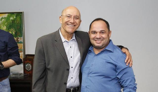 Vereador pressiona governador antes de renúncia para garantir 26 km de asfalto em Vilhena