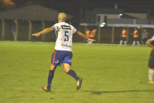 VEC vence o Real Ariquemes de virada e volta ao G4 do Rondoniense 2018