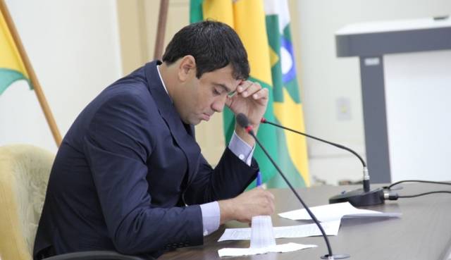 Juiz revoga liminar e Câmara terá que retomar CPI contra vereador investigado em Vilhena
