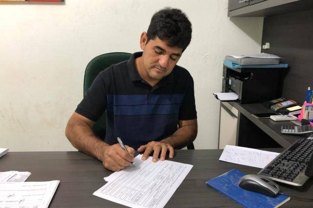 Agente funerário deixa PSC, se filia ao PTB e anuncia candidatura a deputado federal em Vilhena