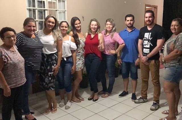 Em Vilhena, médicos formados no exterior se reúnem com Jaqueline Cassol e fazem reinvindicações