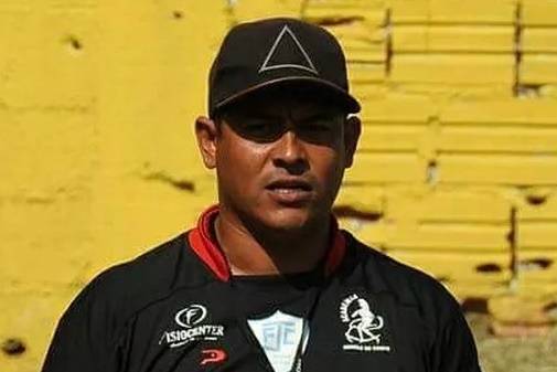 VEC anuncia saída de Geovanny Siqueira do comando técnico da equipe