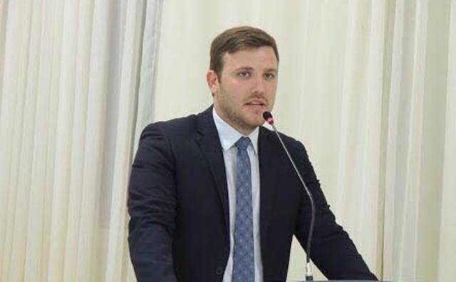 Cogitado por Japonês como candidato a vice, vereador também é assediado pelo grupo dos Donadon