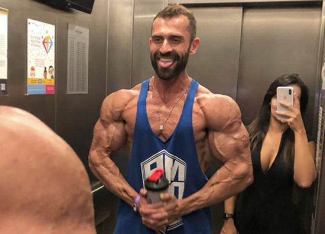 Filho de professor vilhenense, médico conquista vice-campeonato de fisiculturismo em São Paulo