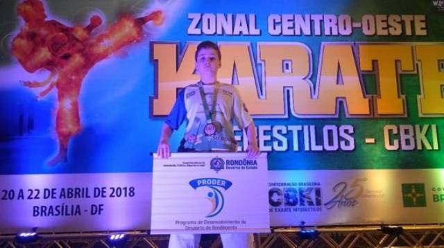 Com apenas 11 anos, vilhenense se destaca em campeonato de Karate em Brasília e quer disputar Mundial