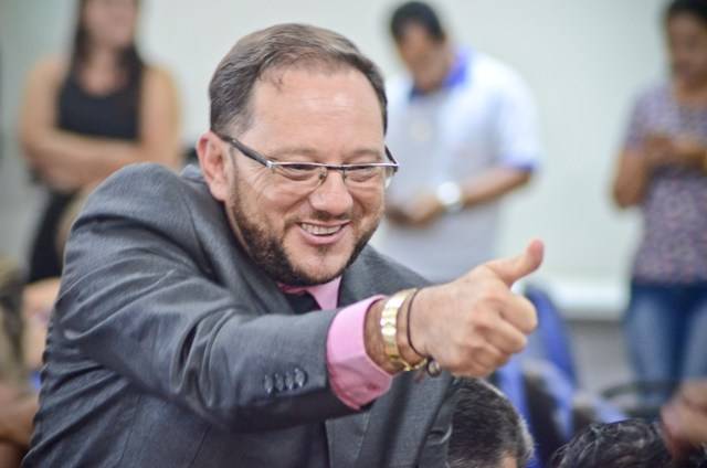 Em posse de vereador como prefeito interino de Vilhena, aliados declaram apoio e dão conselhos