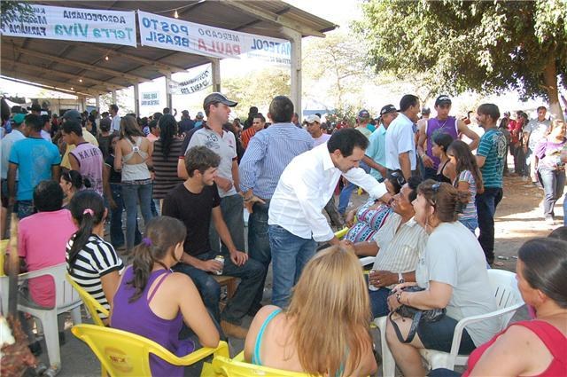 NATAN PARTICIPA DE FESTA E ENCARA LINGÜIÇA EM ALTA FLORESTA