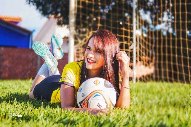 Veja fotos: nascida em Cerejeiras, flamenguista é a 3ª candidata a Musa do Vilhenense 2018