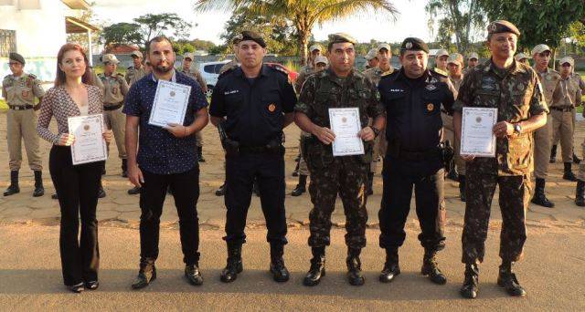 Juíza multa fazendeiro em Colorado, doa dinheiro a projeto da Polícia Militar e recebe homenagem