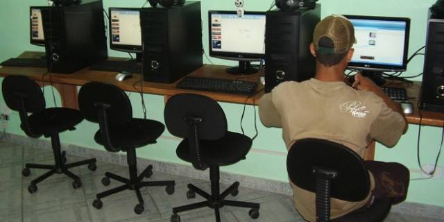 Polícia Civil deflagra operação contra pedofilia no Brasil; em Colorado do Oeste, lan house é alvo de investigação
