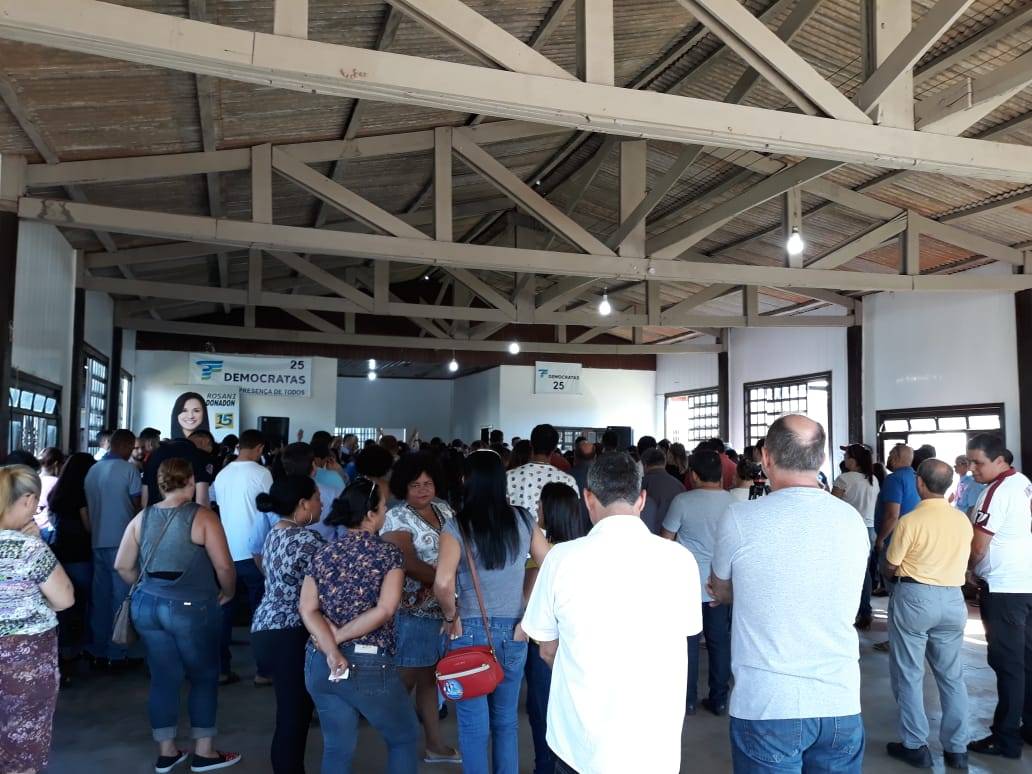 Em oração durante evento, pastor diz que “inimigo” está usando justiça e adversários para perseguir Rosani