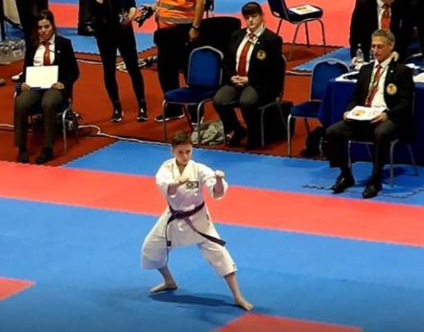 Vilhenense de 11 anos disputa Mundial de Karate na Escócia e termina competição entre os melhores do mundo