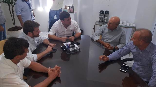 Em visita a vereadores, ex-governador explica porque asfalto no maior bairro de Vilhena ainda não saiu