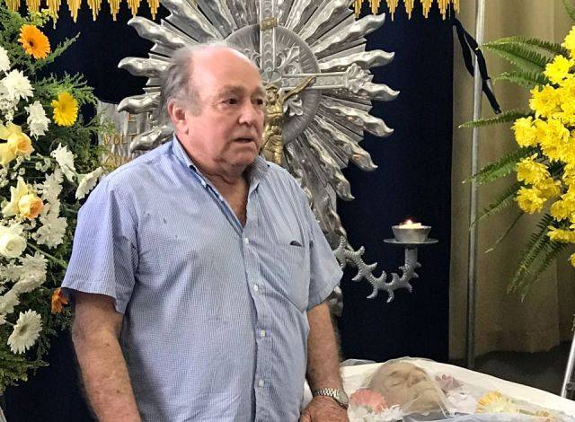 Primeiro prefeito eleito de Vilhena discursa e se emociona no sepultamento do primeiro administrador da cidade