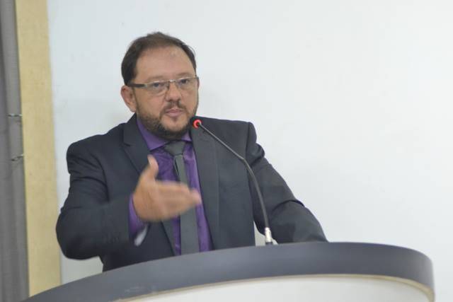 Em sessão “quente”, vereadores trocam farpas e presidente da Câmara “cutuca” novo prefeito de Vilhena