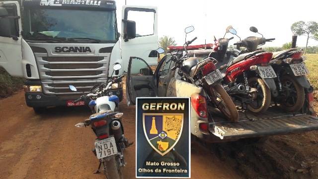 VÍDEO: policiais apreendem caminhão e capturam suspeitos que levavam para a Bolívia motos furtadas em Vilhena