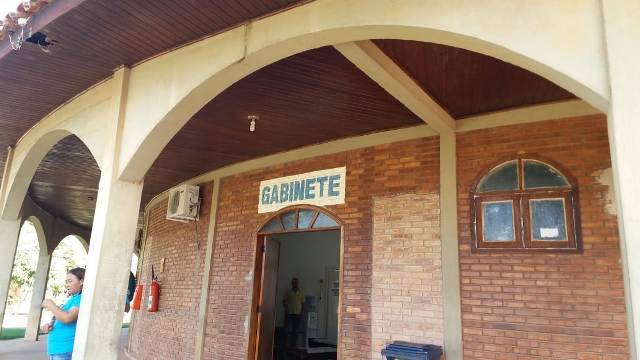 Temendo perder vaga, servidores comissionados trabalham mesmo sem nomeação na prefeitura de Vilhena