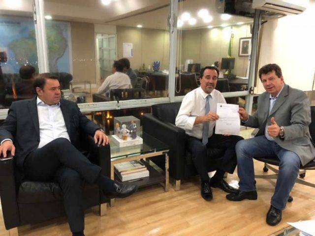 Em audiência com ministro, Cassol anuncia equipamento milionário para atender pacientes de todo o Cone Sul