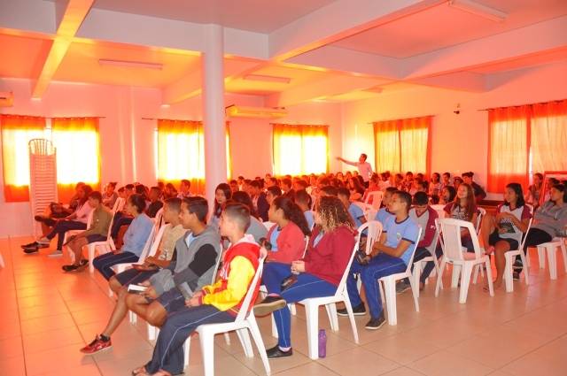 Mostra de cinema ambiental começa ser realizada em Vilhena; filmes são exibidos em escolas