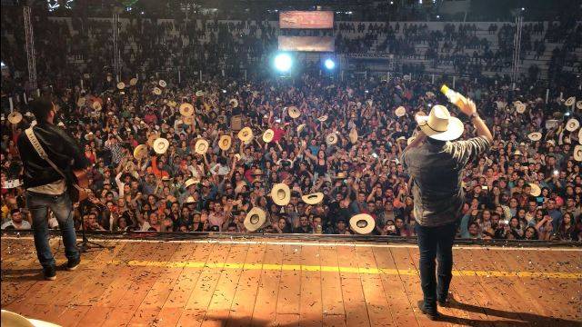 ASSISTA CLIPE: sobrinho de vilhenense, cantor de dupla que “estourou” no Brasil faz shows em Rondônia
