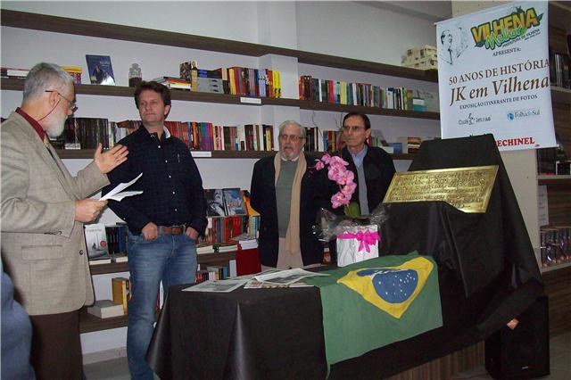 PREFEITO ZÉ ROVER ABRE EXPOSIÇÃO 50 ANOS DE HISTÓRIA - JK EM VILHENA