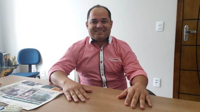 Vereador vilhenense pede afastamento e abre mão de salário para concorrer deputado federal; enfermeira assume