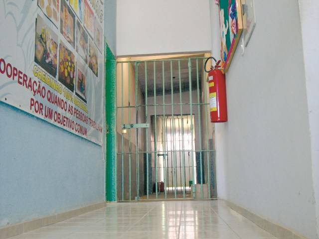 Na véspera de um ano do crime, garoto acusado de envolvimento na morte do filho de ex-prefeito em Vilhena vai para casa