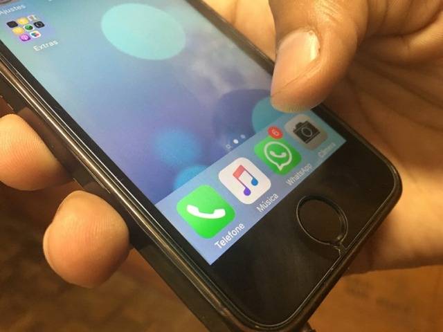 Em cidade vizinha, jovem vai a encontro marcado via WhatsApp, é baleado e deixado nu pelo marido da amante